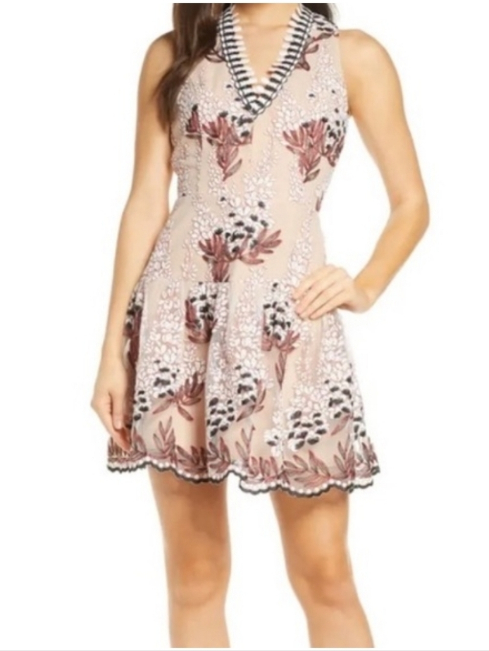 NWT Harlyn Embroidered Floral V-Neck Sleeveless Nude Fit & Flare Dress